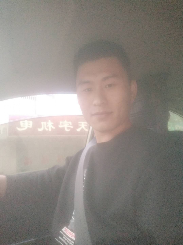 老鼠爱上猫的第一张照片--山东父母相亲团