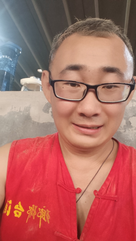 黑黑一笑的第二张照片--山东父母相亲团